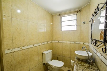 Casa para alugar com 254m², 4 quartos e 6 vagas Casa para alugar com 254m², 4 quartos e 6 vagasBanheiro Salão de Festas