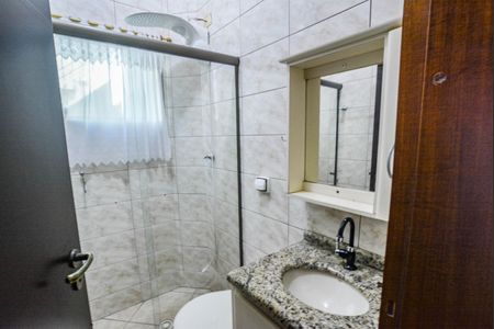 Casa para alugar com 254m², 4 quartos e 6 vagas Casa para alugar com 254m², 4 quartos e 6 vagasBanheiro Social