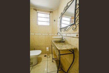 Casa para alugar com 254m², 4 quartos e 6 vagas Casa para alugar com 254m², 4 quartos e 6 vagasBanheiro Salão de Festas