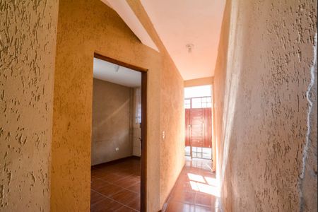Casa para alugar com 254m², 4 quartos e 6 vagas Casa para alugar com 254m², 4 quartos e 6 vagasEntrada Casa 2
