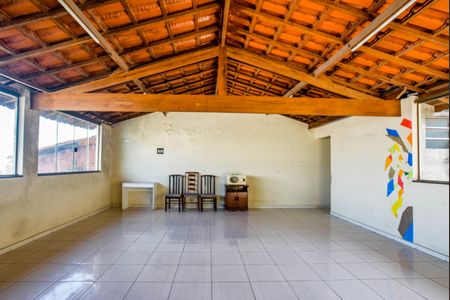 Casa para alugar com 254m², 4 quartos e 6 vagas Casa para alugar com 254m², 4 quartos e 6 vagasSalão de Festas