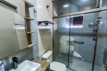 Casa para alugar com 254m², 4 quartos e 6 vagas Casa para alugar com 254m², 4 quartos e 6 vagasBanheiro da Suíte 1