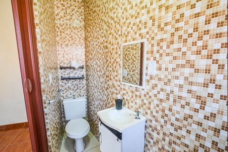 Casa para alugar com 254m², 4 quartos e 6 vagas Casa para alugar com 254m², 4 quartos e 6 vagasBanheiro da Suíte 2