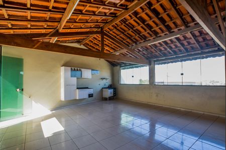 Casa para alugar com 254m², 4 quartos e 6 vagas Casa para alugar com 254m², 4 quartos e 6 vagasSalão de Festas