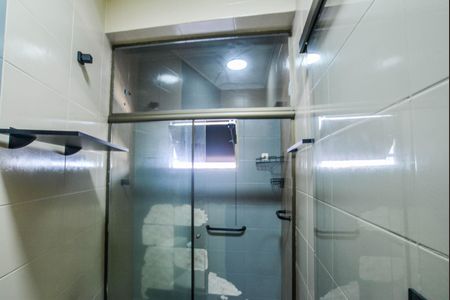 Casa para alugar com 254m², 4 quartos e 6 vagas Casa para alugar com 254m², 4 quartos e 6 vagasBanheiro da Suíte 1