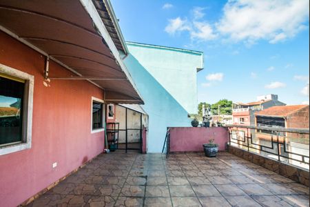 Casa para alugar com 254m², 4 quartos e 6 vagas Casa para alugar com 254m², 4 quartos e 6 vagasVaranda