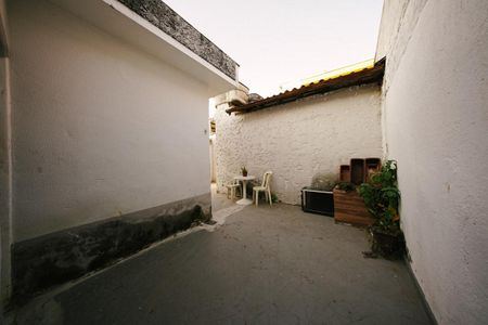 Casa para alugar com 42m², 1 quarto e sem vaga Casa para alugar com 42m², 1 quarto e sem vagaQuintal