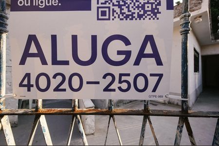 Casa para alugar com 42m², 1 quarto e sem vaga Casa para alugar com 42m², 1 quarto e sem vagaPlaquinha