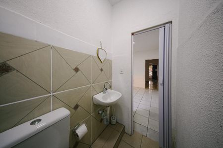 Casa para alugar com 42m², 1 quarto e sem vaga Casa para alugar com 42m², 1 quarto e sem vagaBanheiro