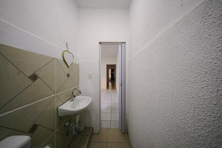Banheiro de casa para alugar com 1 quarto, 42m² em Penha de França, São Paulo