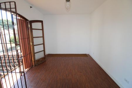 Casa para alugar com 140m², 3 quartos e 2 vagasSuíte
