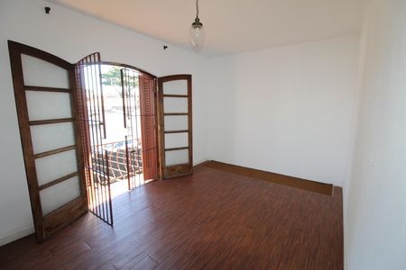 Casa para alugar com 140m², 3 quartos e 2 vagasSuíte