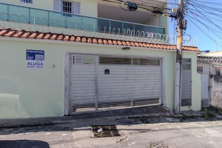 Casa para alugar com 80m², 2 quartos e 1 vaga Casa para alugar com 80m², 2 quartos e 1 vagaFachada