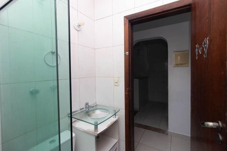 Casa para alugar com 80m², 2 quartos e 1 vaga Casa para alugar com 80m², 2 quartos e 1 vagaBanheiro