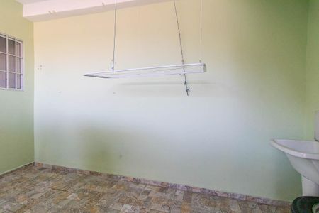 Casa para alugar com 80m², 2 quartos e 1 vaga Casa para alugar com 80m², 2 quartos e 1 vagaÁrea de Serviço