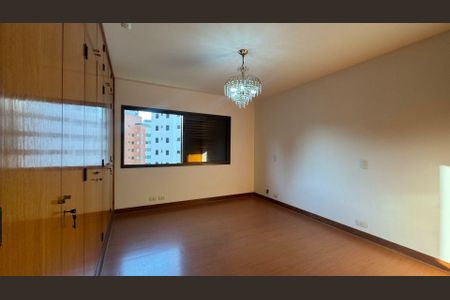 Apartamento à venda com 242m², 3 quartos e sem vaga
