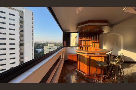 Apartamento à venda com 242m², 3 quartos e sem vaga