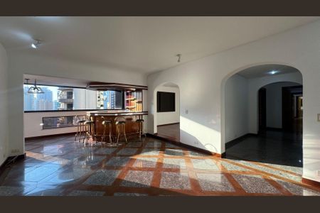Apartamento à venda com 3 quartos, 242m² em Indianópolis, São Paulo