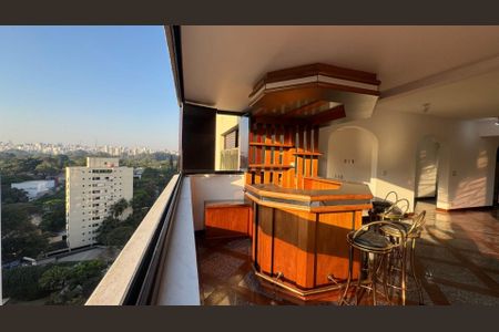Apartamento à venda com 242m², 3 quartos e sem vaga