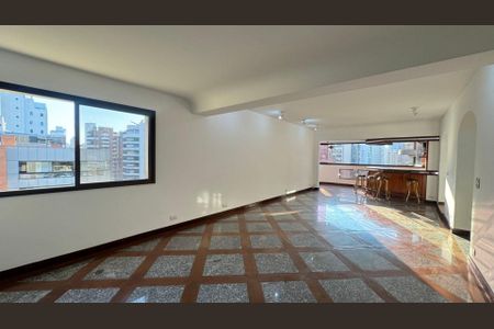 Apartamento à venda com 242m², 3 quartos e sem vaga