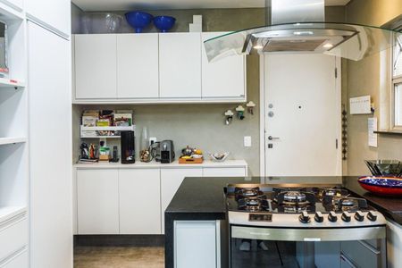 Apartamento à venda com 216m², 3 quartos e 2 vagas
