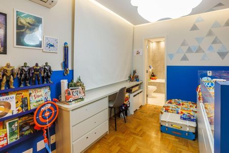 Apartamento à venda com 216m², 3 quartos e 2 vagas