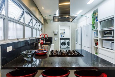 Apartamento à venda com 216m², 3 quartos e 2 vagas