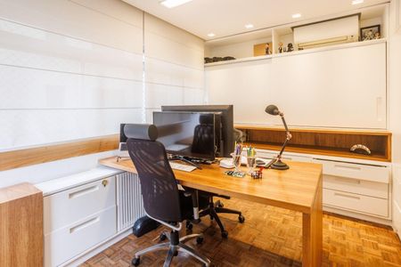 Apartamento à venda com 216m², 3 quartos e 2 vagas