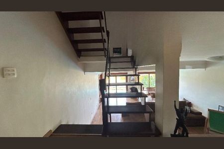 Casa à venda com 4 quartos, 420m² em Residencial Dez (Alphaville), Santana de Parnaíba