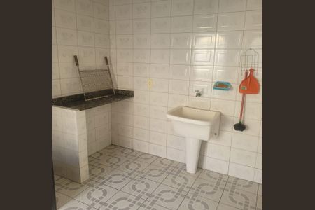 Casa à venda com 110m², 4 quartos e 2 vagasÁrea de serviço