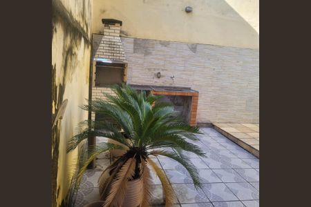 Casa à venda com 110m², 4 quartos e 2 vagasÁrea externa