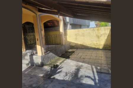 Casa à venda com 110m², 4 quartos e 2 vagasÁrea externa