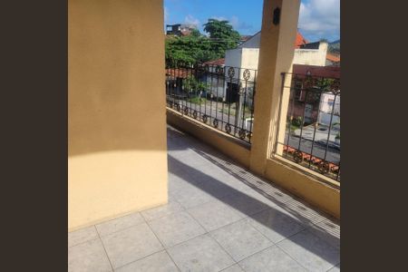 Casa à venda com 110m², 4 quartos e 2 vagasÁrea externa