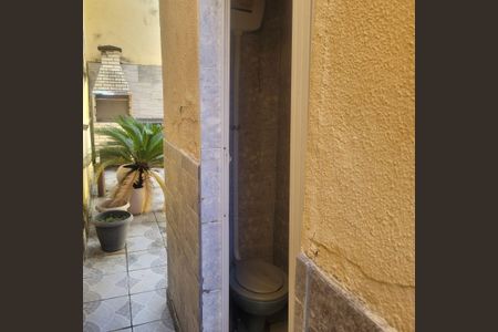 Casa à venda com 110m², 4 quartos e 2 vagasÁrea externa