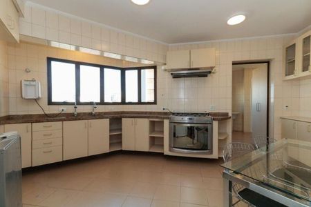 Apartamento à venda com 160m², 4 quartos e 3 vagas