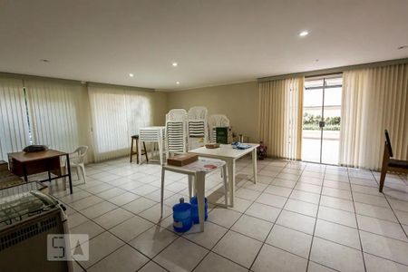 Apartamento à venda com 162m², 3 quartos e 1 vaga Apartamento à venda com 162m², 3 quartos e 1 vagaÁrea comum - Salão de festas