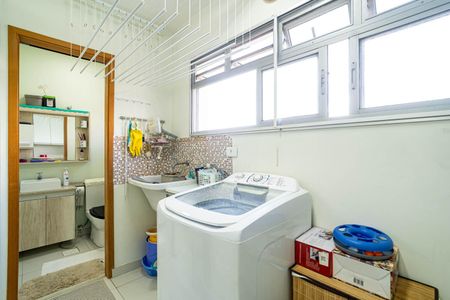 Apartamento à venda com 162m², 3 quartos e 1 vaga Apartamento à venda com 162m², 3 quartos e 1 vagaÁrea de Serviço