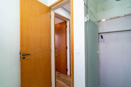 Apartamento à venda com 162m², 3 quartos e 1 vaga Apartamento à venda com 162m², 3 quartos e 1 vagaBanheiro Social