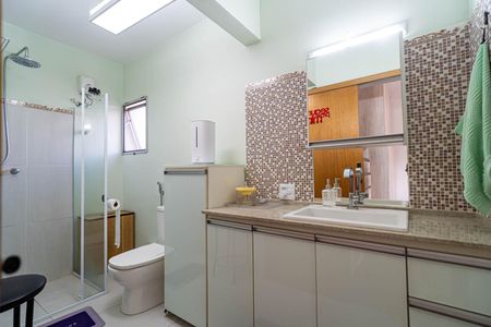 Apartamento à venda com 162m², 3 quartos e 1 vaga Apartamento à venda com 162m², 3 quartos e 1 vagaBanheiro da Suíte