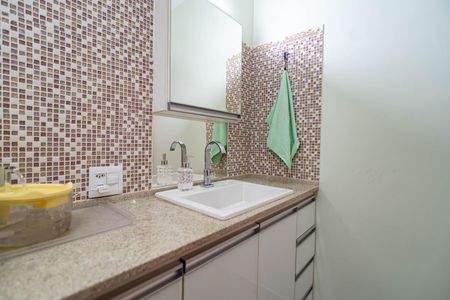 Apartamento à venda com 162m², 3 quartos e 1 vaga Apartamento à venda com 162m², 3 quartos e 1 vagaBanheiro da Suíte