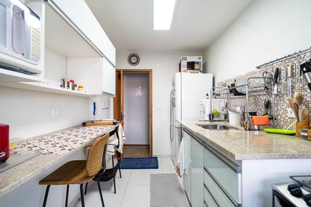 Cozinha de apartamento para alugar com 3 quartos, 162m² em Bela Vista, São Paulo
