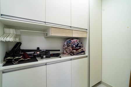 Apartamento à venda com 162m², 3 quartos e 1 vaga Apartamento à venda com 162m², 3 quartos e 1 vagaDespensa