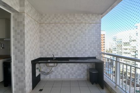 Apartamento para alugar com 118m², 3 quartos e 2 vagas Apartamento para alugar com 118m², 3 quartos e 2 vagasVaranda