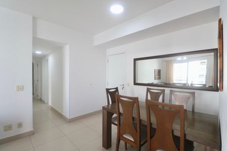 Apartamento para alugar com 118m², 3 quartos e 2 vagas Apartamento para alugar com 118m², 3 quartos e 2 vagasSala