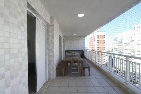Apartamento para alugar com 118m², 3 quartos e 2 vagas Apartamento para alugar com 118m², 3 quartos e 2 vagasVaranda