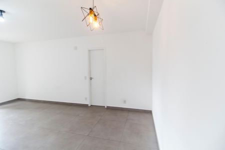 Suíte de apartamento para alugar com 1 quarto, 46m² em Jardim Tupanci, Barueri