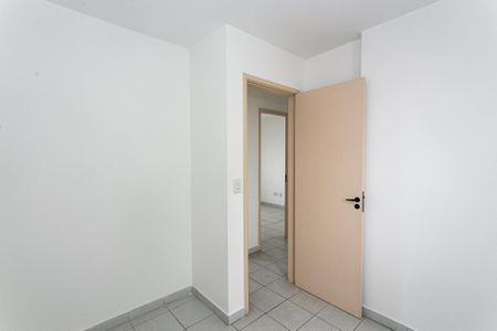 Quarto 3 de apartamento para alugar com 2 quartos, 60m² em Vila Margarida, São Paulo
