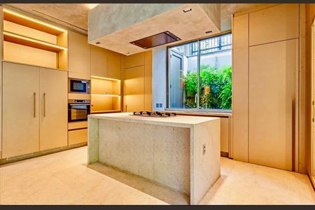 Casa à venda com 5 quartos, 402m² em Jardim America, São Paulo