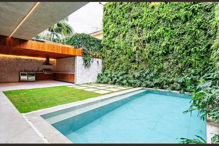 Casa à venda com 402m², 5 quartos e 4 vagas