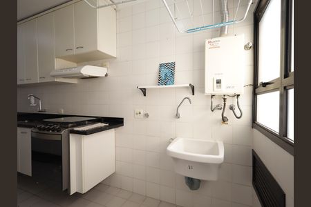 Apartamento à venda com 75m², 3 quartos e 1 vagaÁrea de Serviço